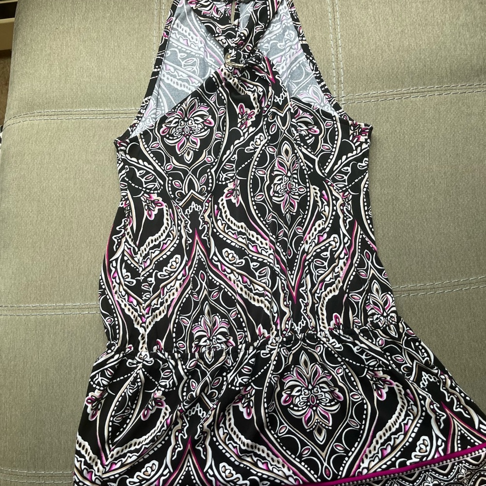 White House Black Market Outlet medium blouse.